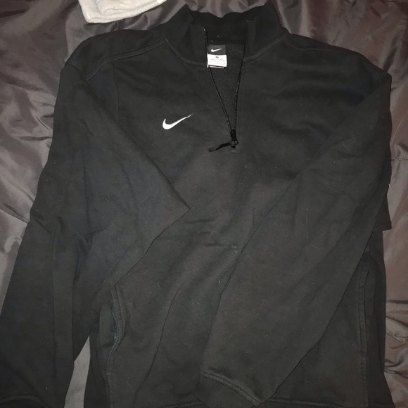 nike quarter zip sweatshirt